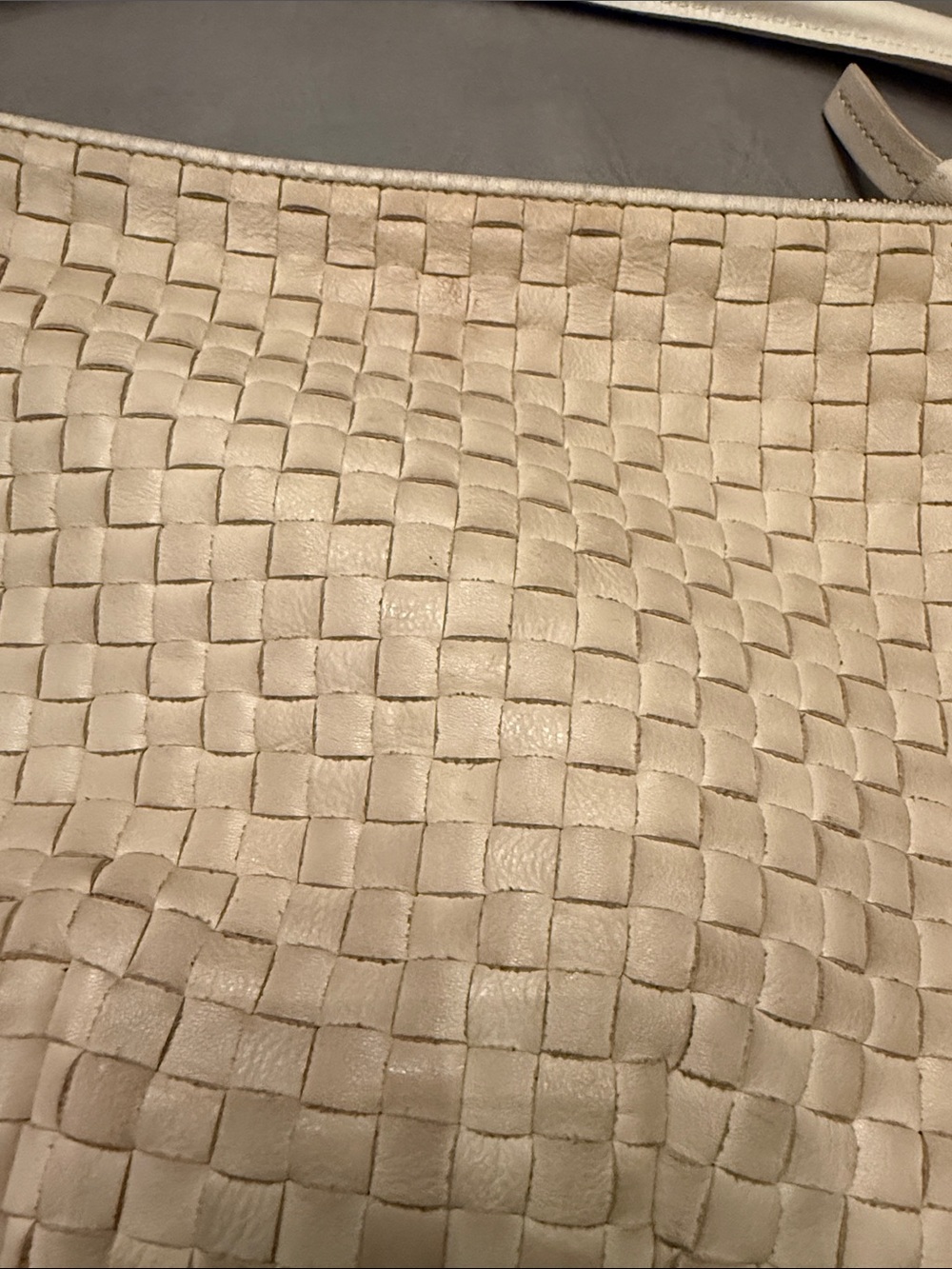 CLARE V petite moyan bag in cream woven checker - Picture 10 of 17